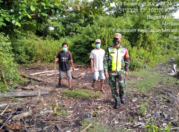 Anggota Danramil 08/Merbau gelar patroli bersama masyarakat