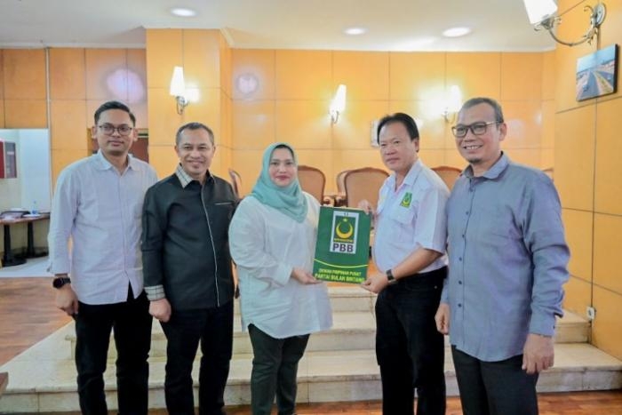 PBB Serahkan Surat Dukungan Pilkada Kepada Pasangan KBS