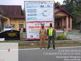 Warga Desa Senderak Ikuti Prokes di Posko PPKM