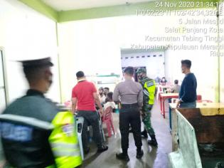 Anggota Danramil 02/Tebing Tinggi kembali gelar Patroli Gakplin Protokol Kesehatan.