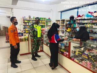 Cegah Covid 19, Personil Koramil 01 Bengkalis Gelar Operasi Prokes Di Area Kota Bengkalis