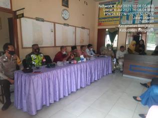 Dukung Program Desa, Anggota Koramil 01 Bengkalis Serda SB Batu Bara Ikuti Musdes