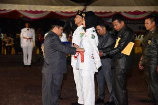 Bupati Amril Kukuhkan 75 Anggota Paskibra HUT RI Ke 73