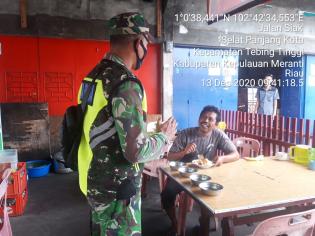 Anggota Danramil 02/Tebing Tinggi kembali gelar Patroli Gakplin Protokol Kesehatan.
