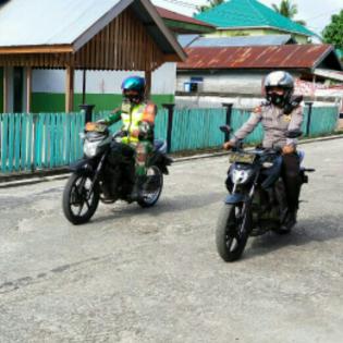 Jelang Pemilihan Desember 2020 anggota Danramil 08/Merbau gelar patroli Pilkada.