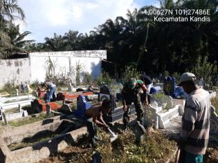 Memasuki Bulan Ramadhan, Personil Koramil 11 Gelar Gotong royong Bersama Warga
