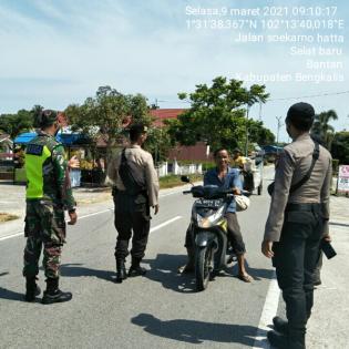 Putus Covid 19, Personil Koramil 01 Bengkalis Giat Lakukan Operasi Prokes