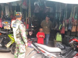 Cegah Covid, Personil Koramil 9 Minas Gelar Operasi Bantuan Kemanusiaan